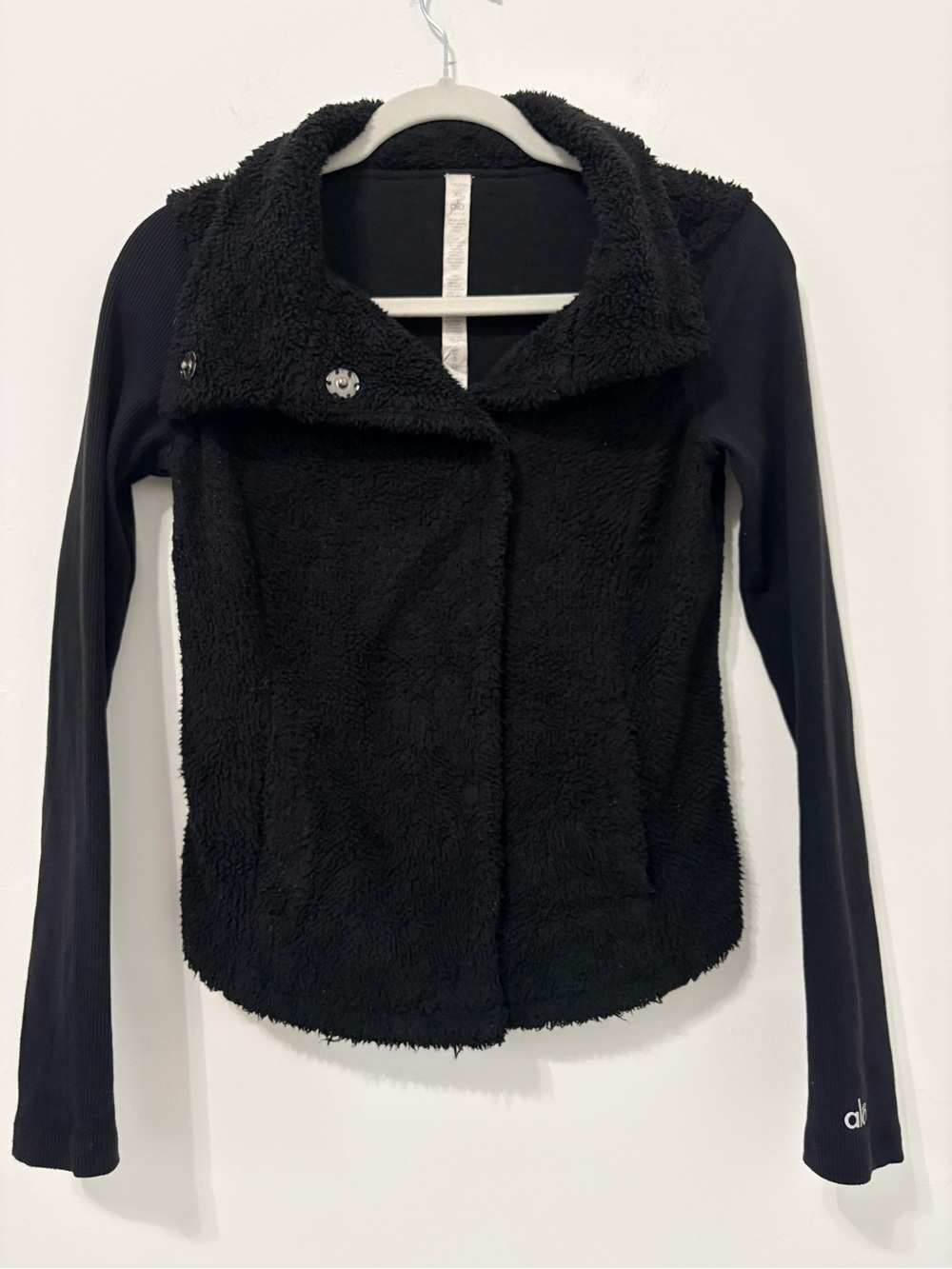 Alo Yoga Sherpa Snap Jacket Size XS Black EUC - Picture 2 of 11